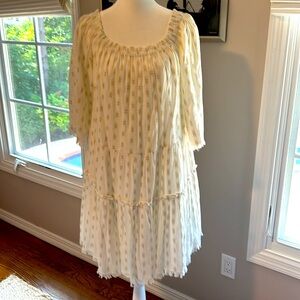Vineyard Vines dress in white.  Size small.